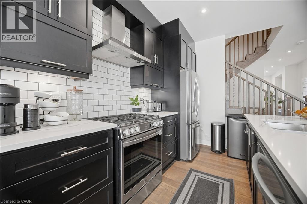 94 E Settlers Road E, Oakville, Ontario  L6H 7W5 - Photo 9 - 40867395