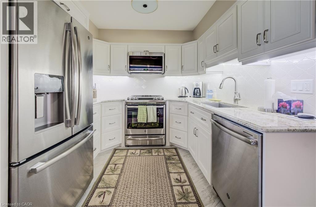 9 Pine Street Unit# 102, Grand Bend, Ontario  N0M 1T0 - Photo 20 - 40843943