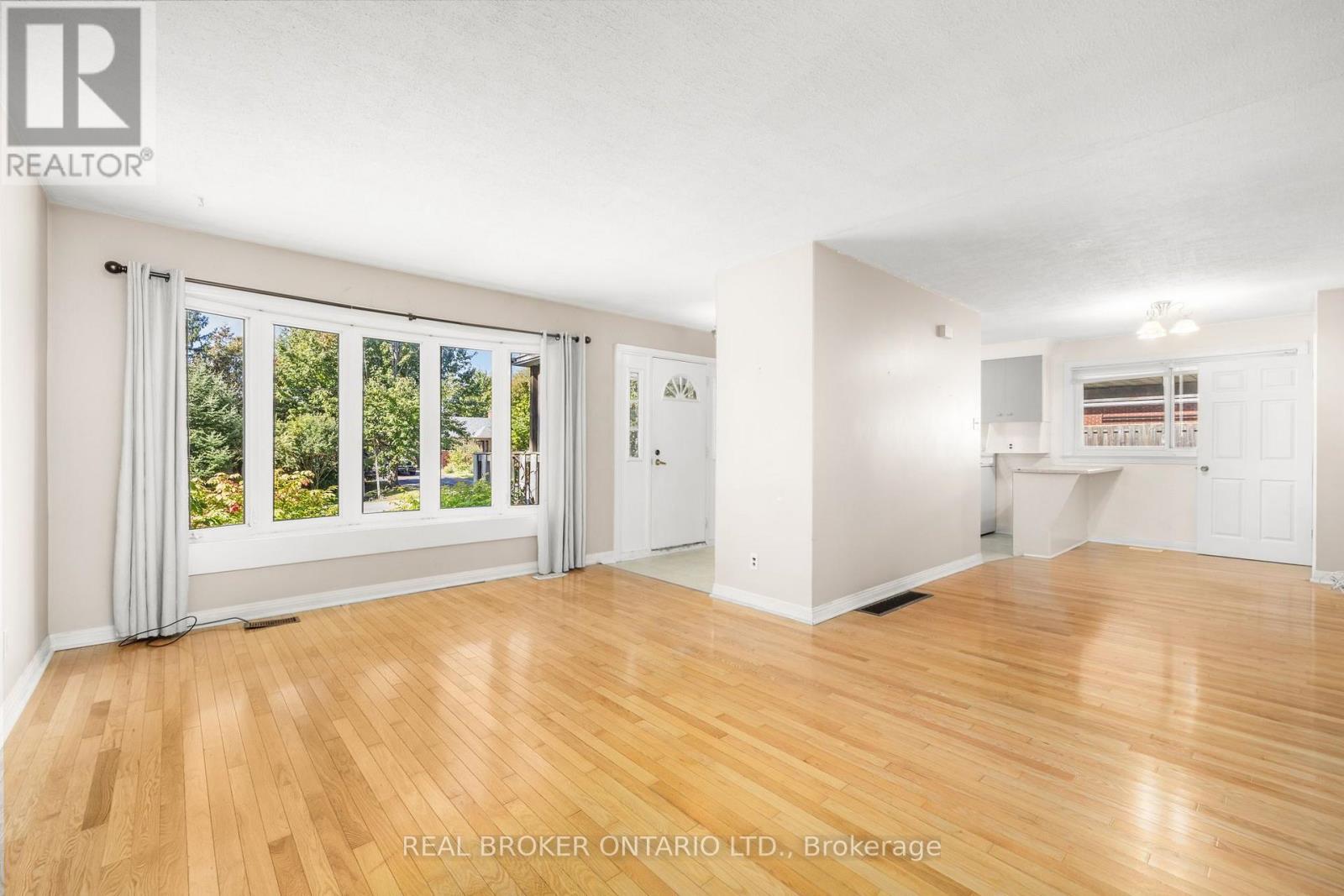 5261 Mclean Crescent, Ottawa, Ontario  K4M 1G1 - Photo 5 - X13840486