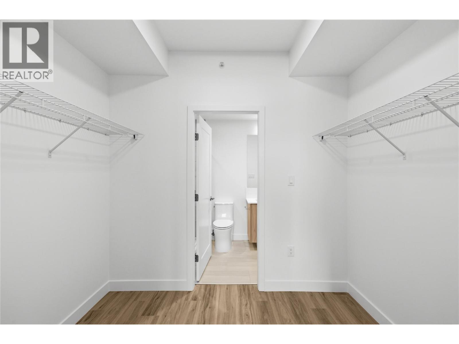 270 Riverside Drive Unit# 617