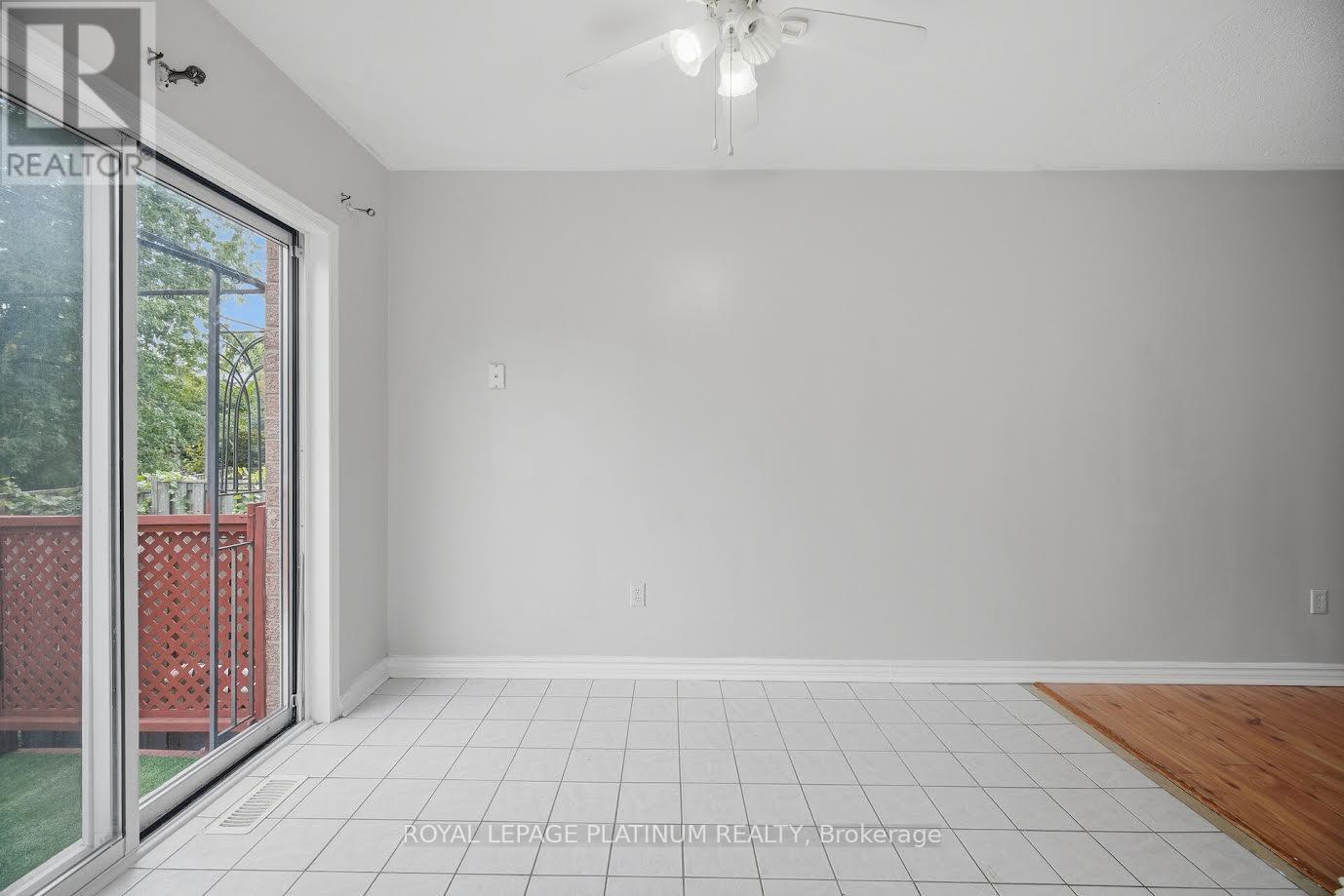 44 - 74 SPADINA ROAD, Brampton, Ontario