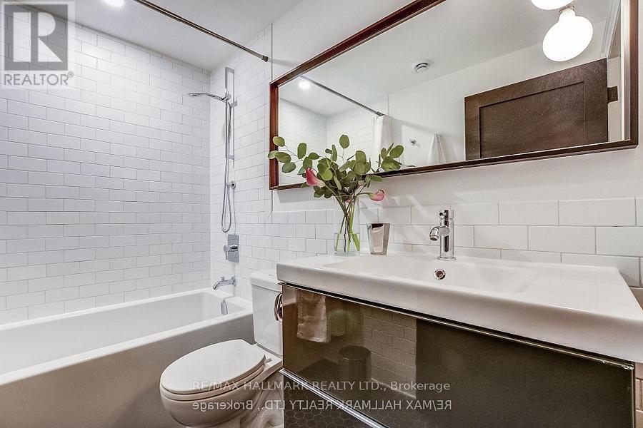 2b - 795 College Street, Toronto, Ontario  M6G 1C7 - Photo 10 - C13840434