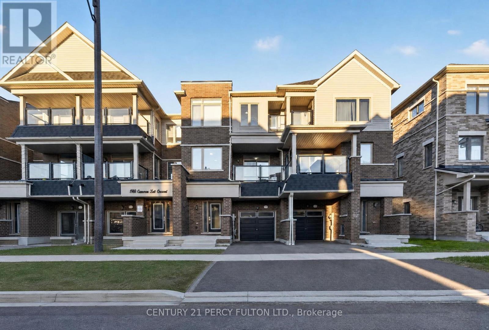 1982 Cameron Lott Crescent, Oshawa, Ontario  L1L 0S1 - Photo 1 - E13840404