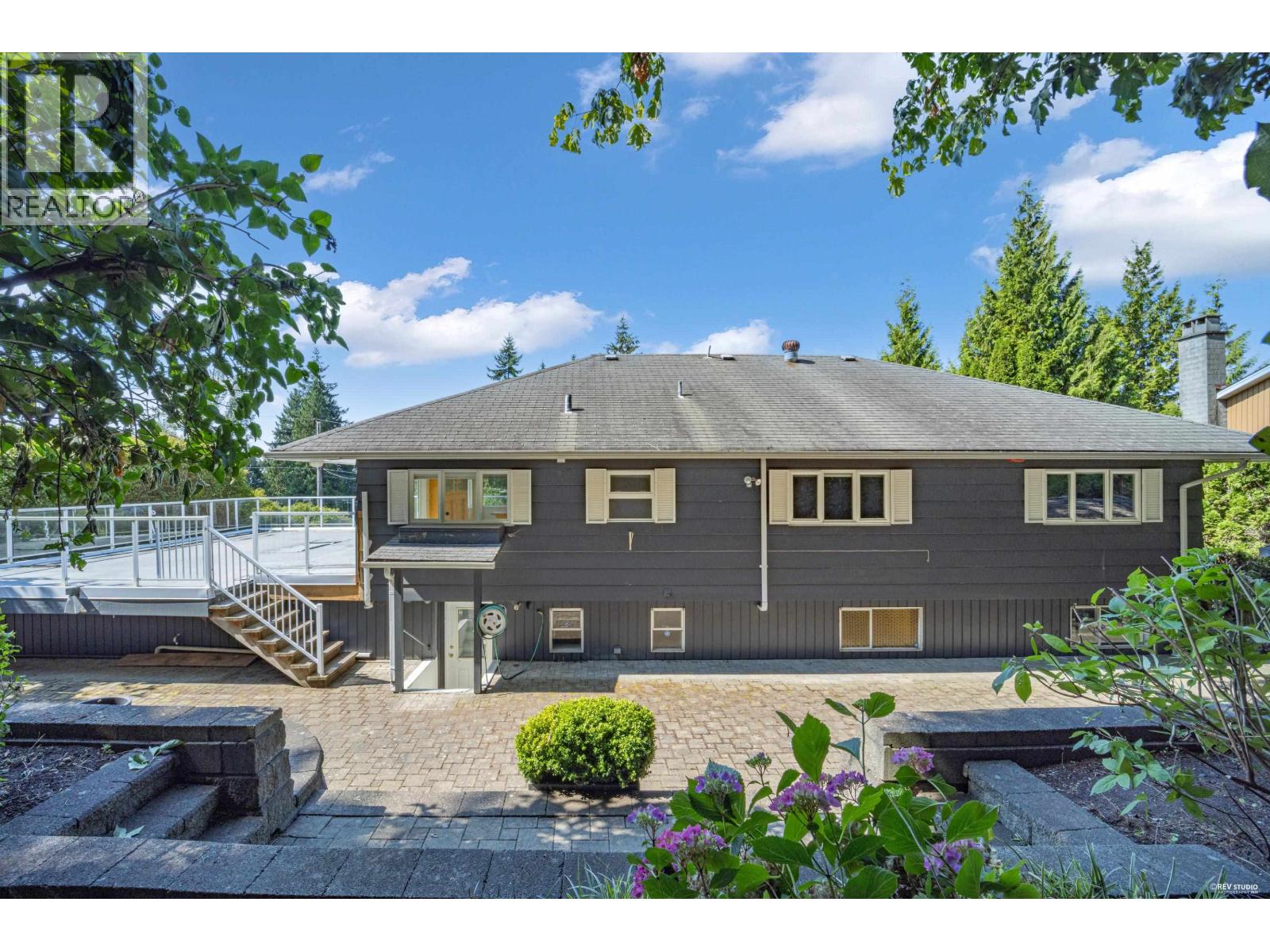 2615 SKILIFT PLACE