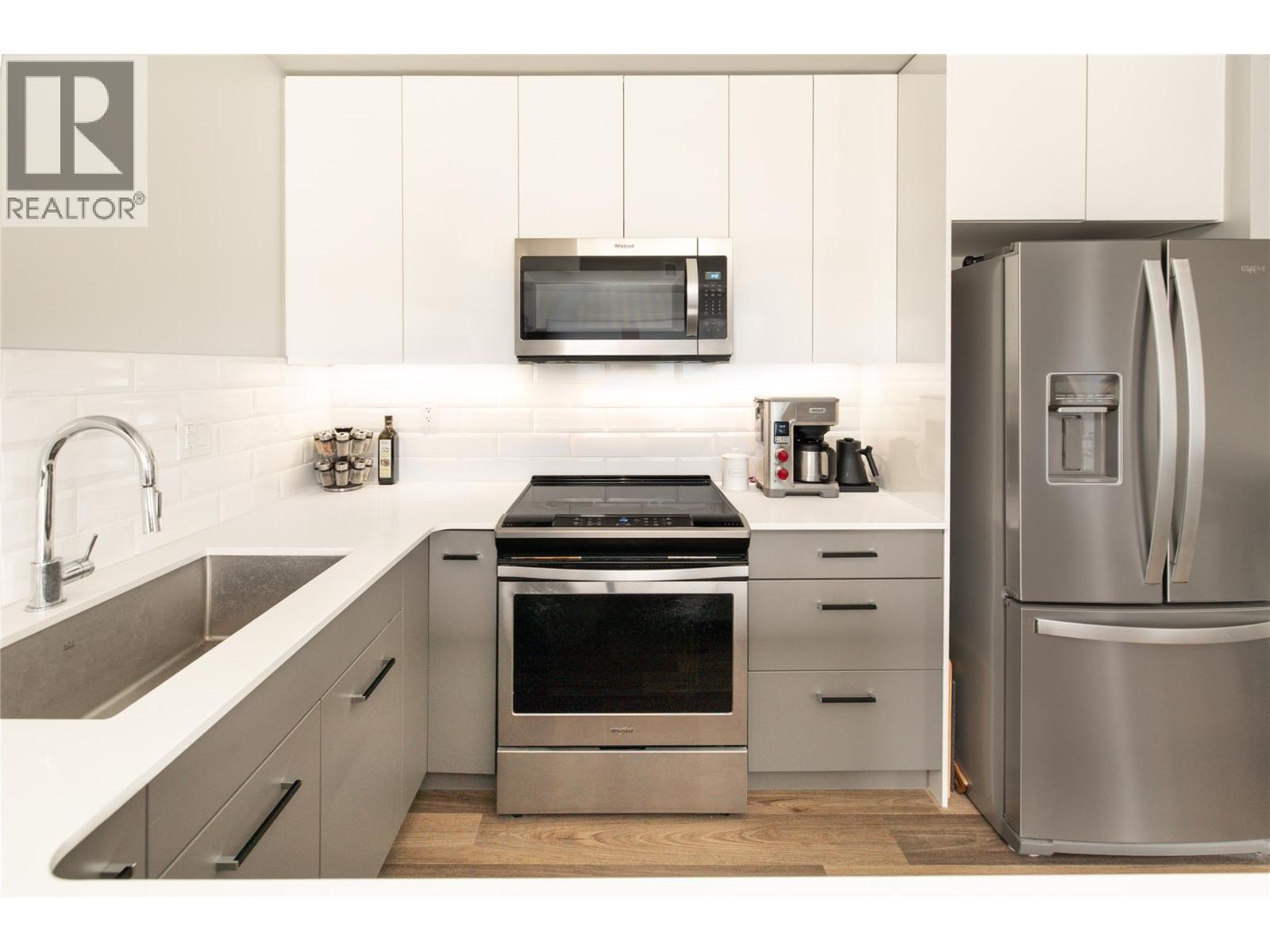 722 Valley Road Unit# 402