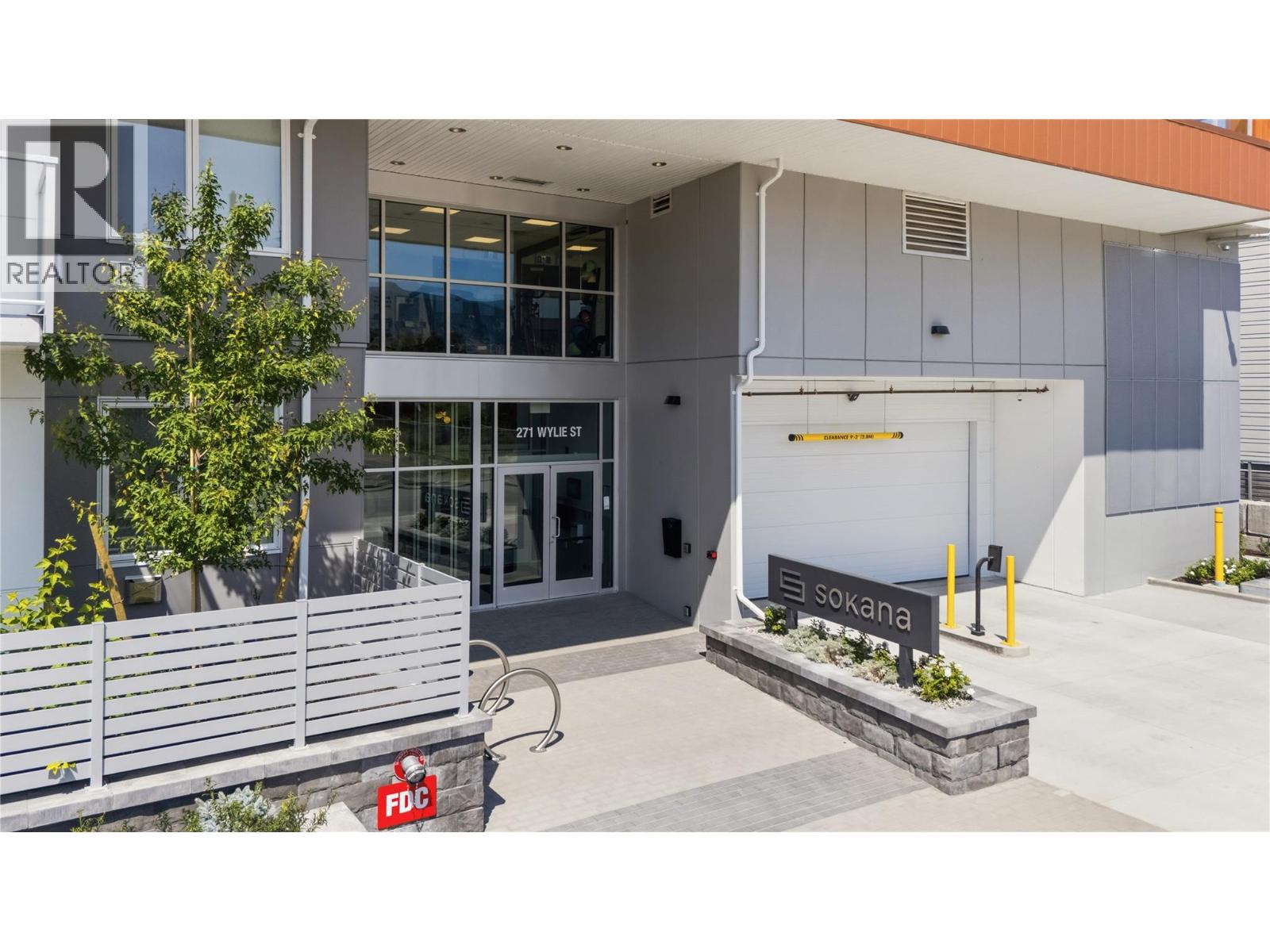 270 Riverside Drive Unit# 415, Penticton, British Columbia