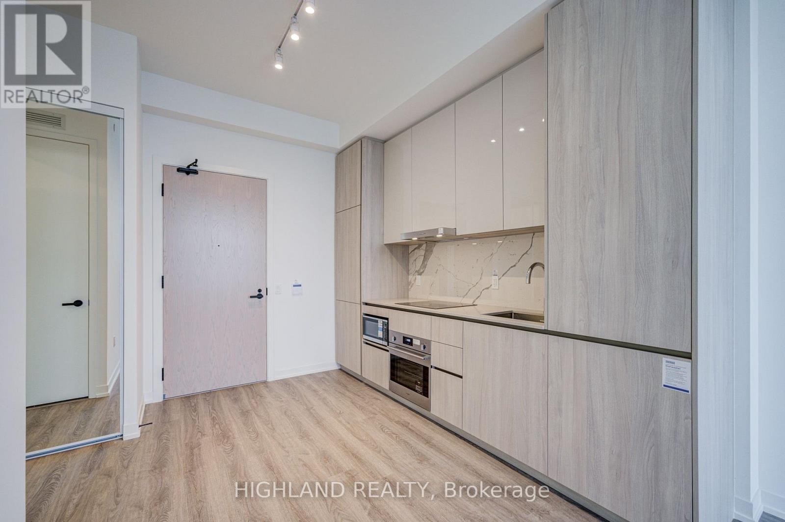 2705 - 8 Interchange Way, Vaughan, Ontario  L4K 0R2 - Photo 8 - N13840430