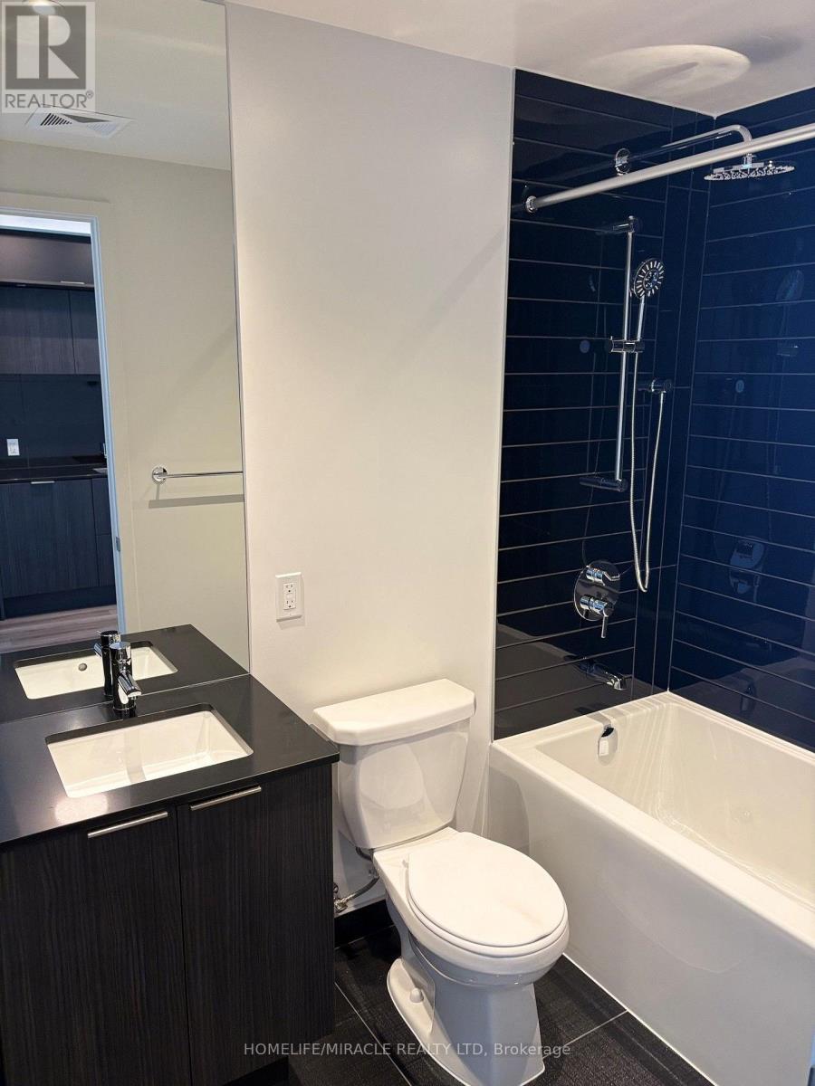 6803 - 448 Burnhamthorpe Road W, Mississauga, Ontario  L5B 0R4 - Photo 10 - W13840454