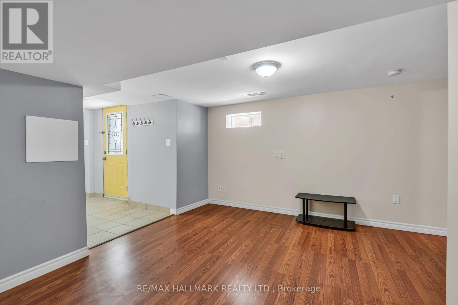 65 Kirknewton Road, Toronto, Ontario  M6E 3X9 - Photo 11 - W13840476