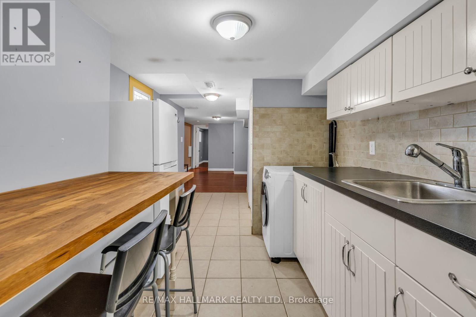 65 Kirknewton Road, Toronto, Ontario  M6E 3X9 - Photo 20 - W13840476