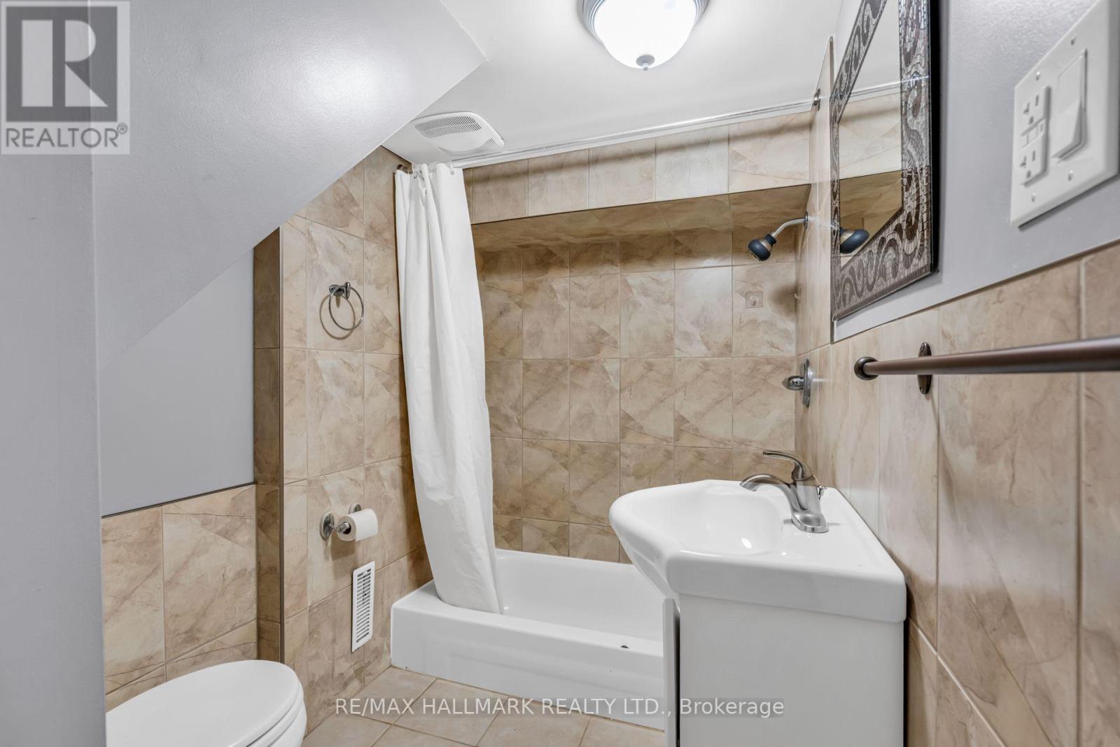 65 Kirknewton Road, Toronto, Ontario  M6E 3X9 - Photo 31 - W13840476