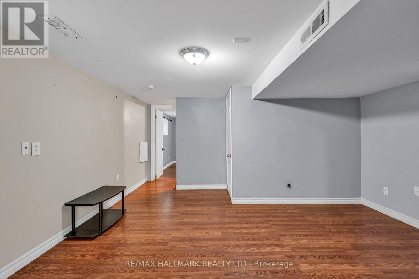 65 Kirknewton Road, Toronto, Ontario  M6E 3X9 - Photo 6 - W13840476