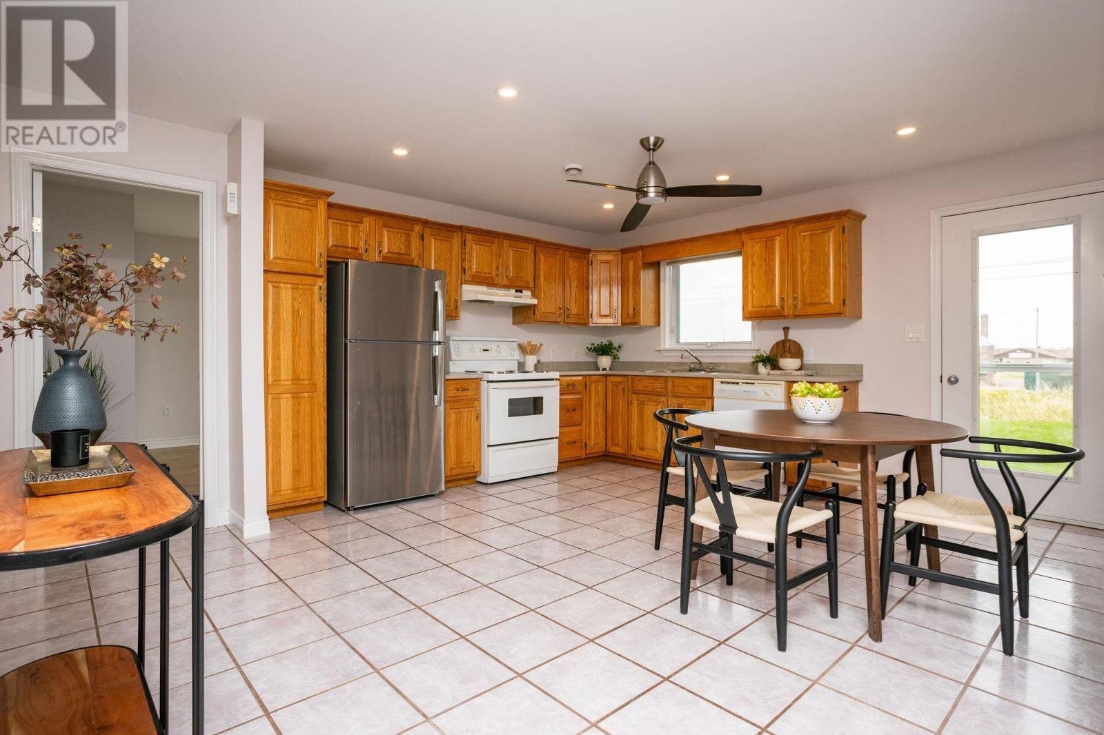 33 Holland Drive, Stratford, Prince Edward Island  C1B 1S9 - Photo 12 - 202620129