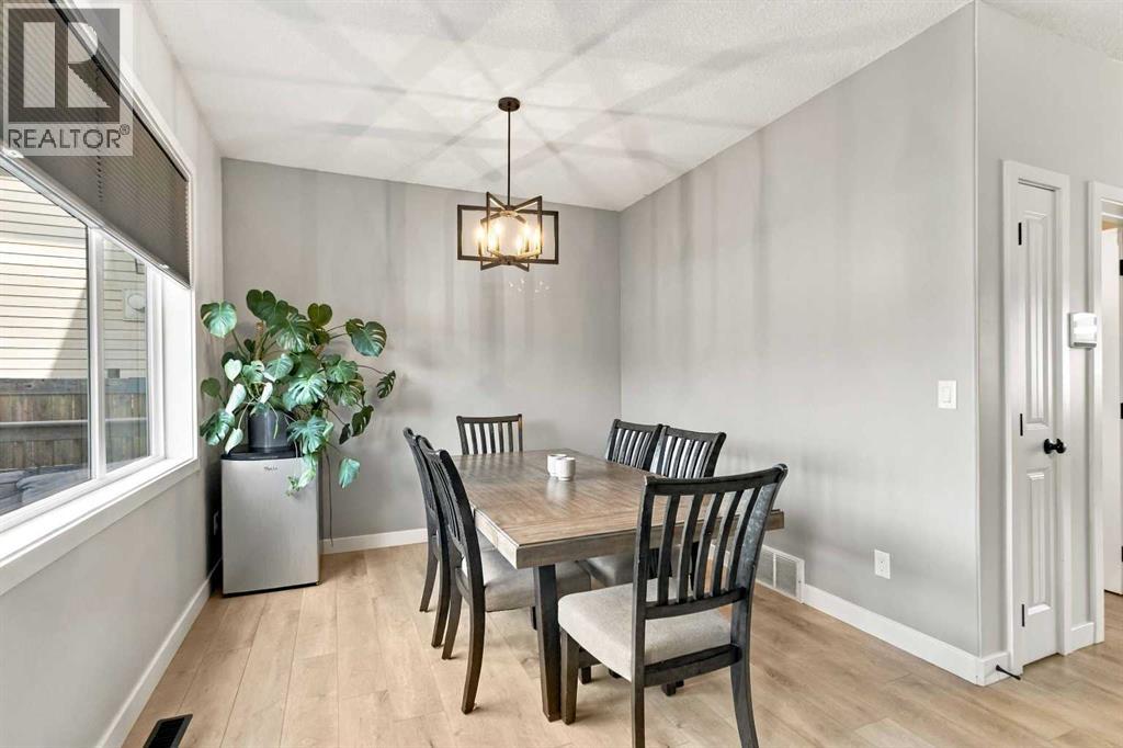 253 Grosbeak Way