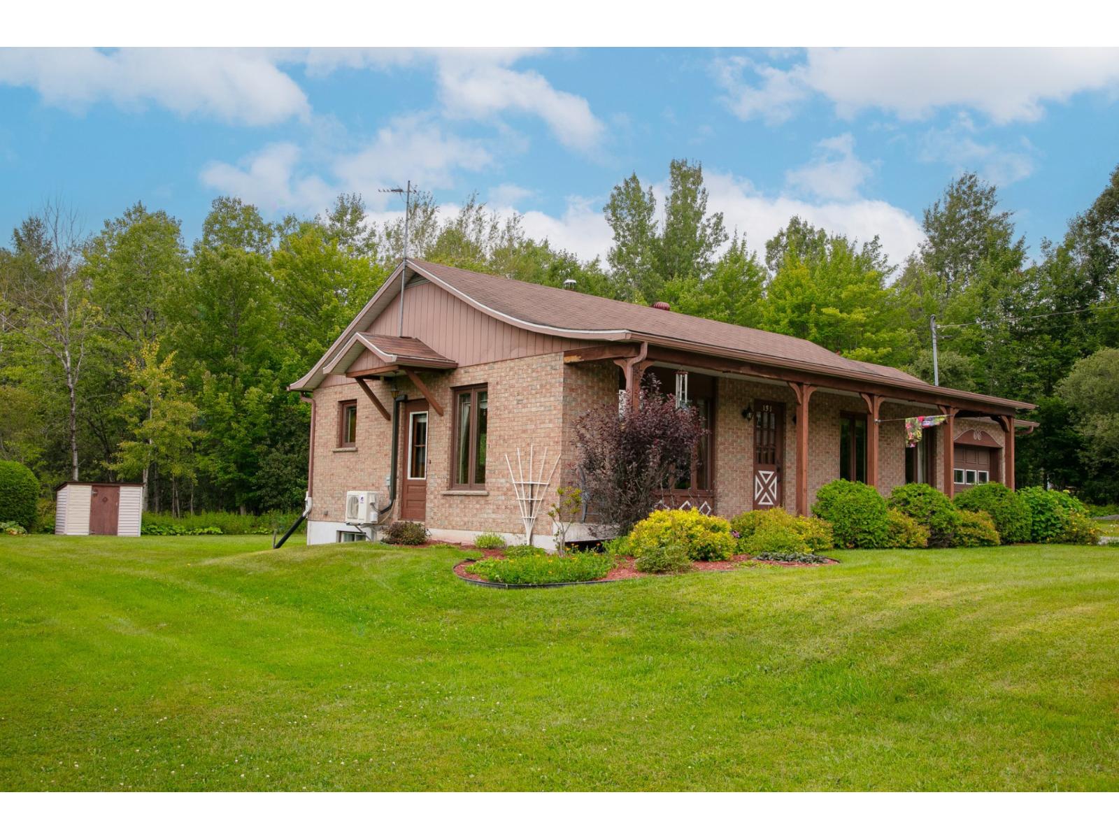 131 Rue Bernier East Angus Quebec Canada J0B1R0 5