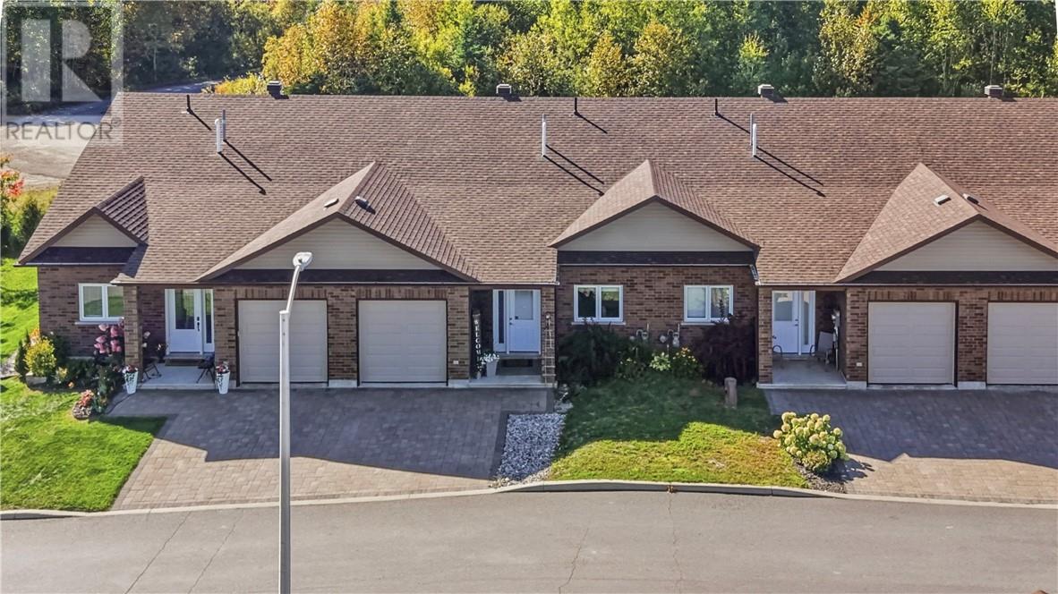 2512 Parkview Drive Unit# D11, Azilda, Ontario  P0M 1B0 - Photo 2 - 2130610