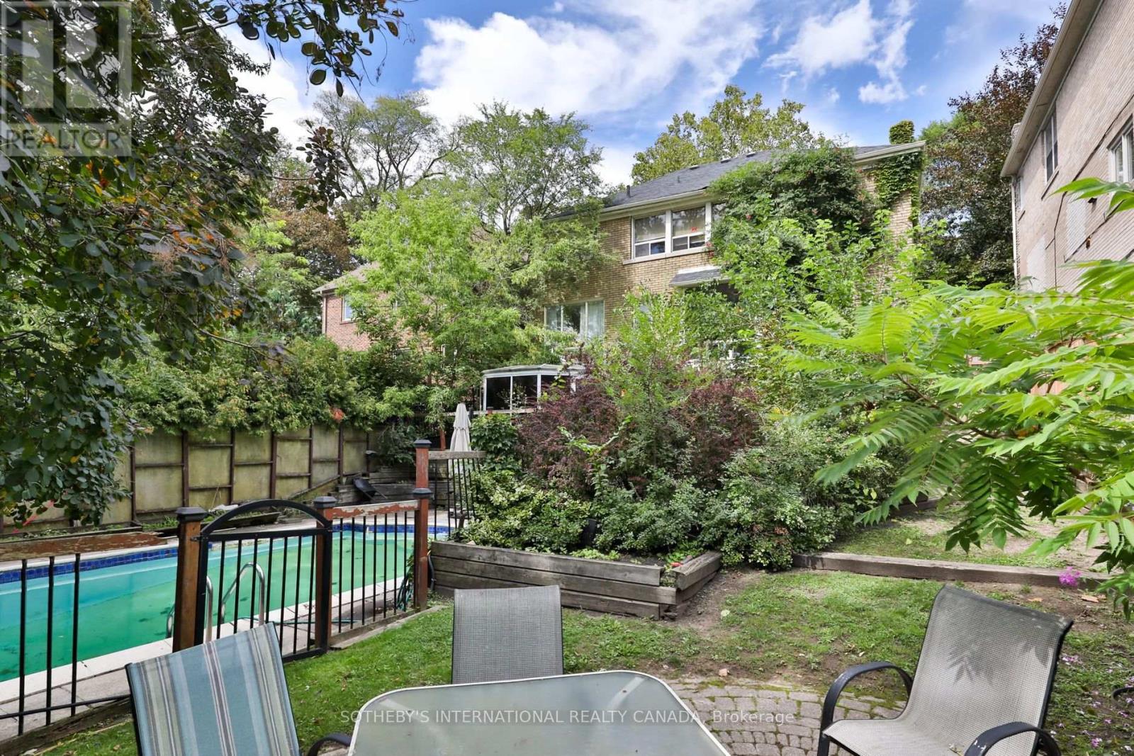 17 Wembley Road, Toronto, Ontario  M6C 2E8 - Photo 16 - C13839686