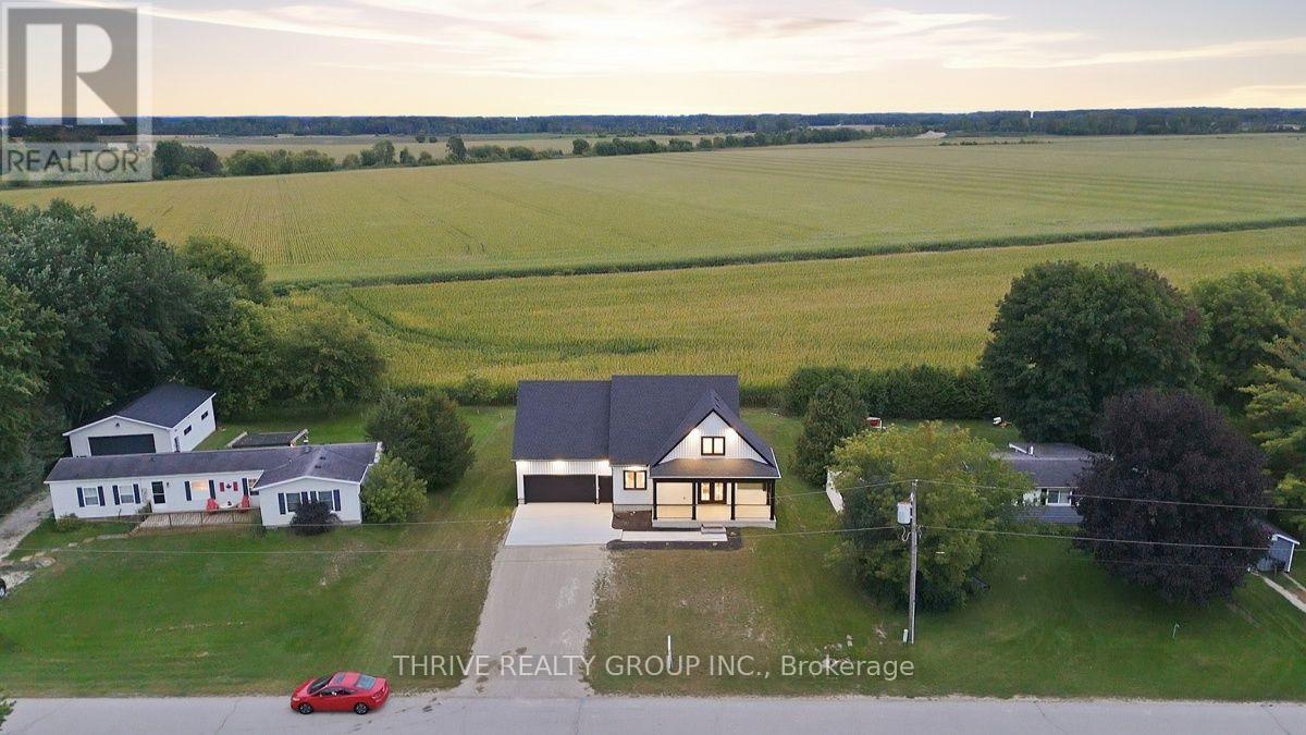 9887 Eric Street, Lambton Shores, Ontario  N0M 2N0 - Photo 2 - X13808188