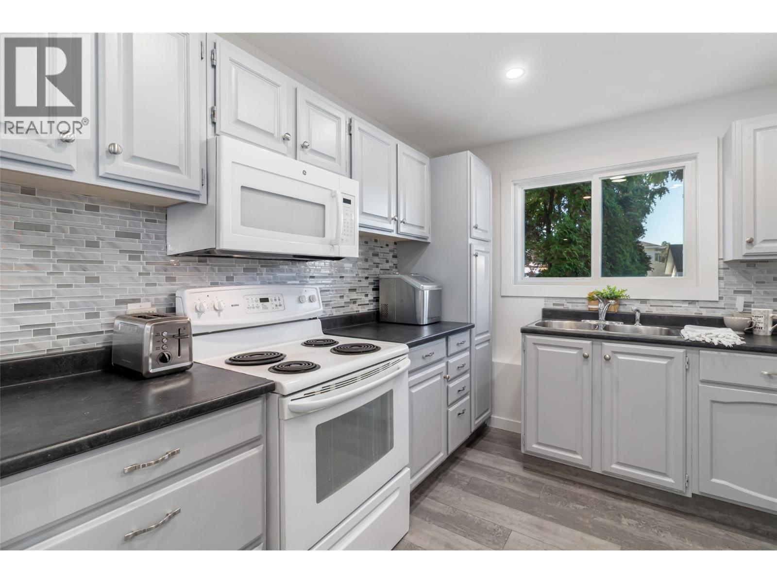 2618 Thacker Drive