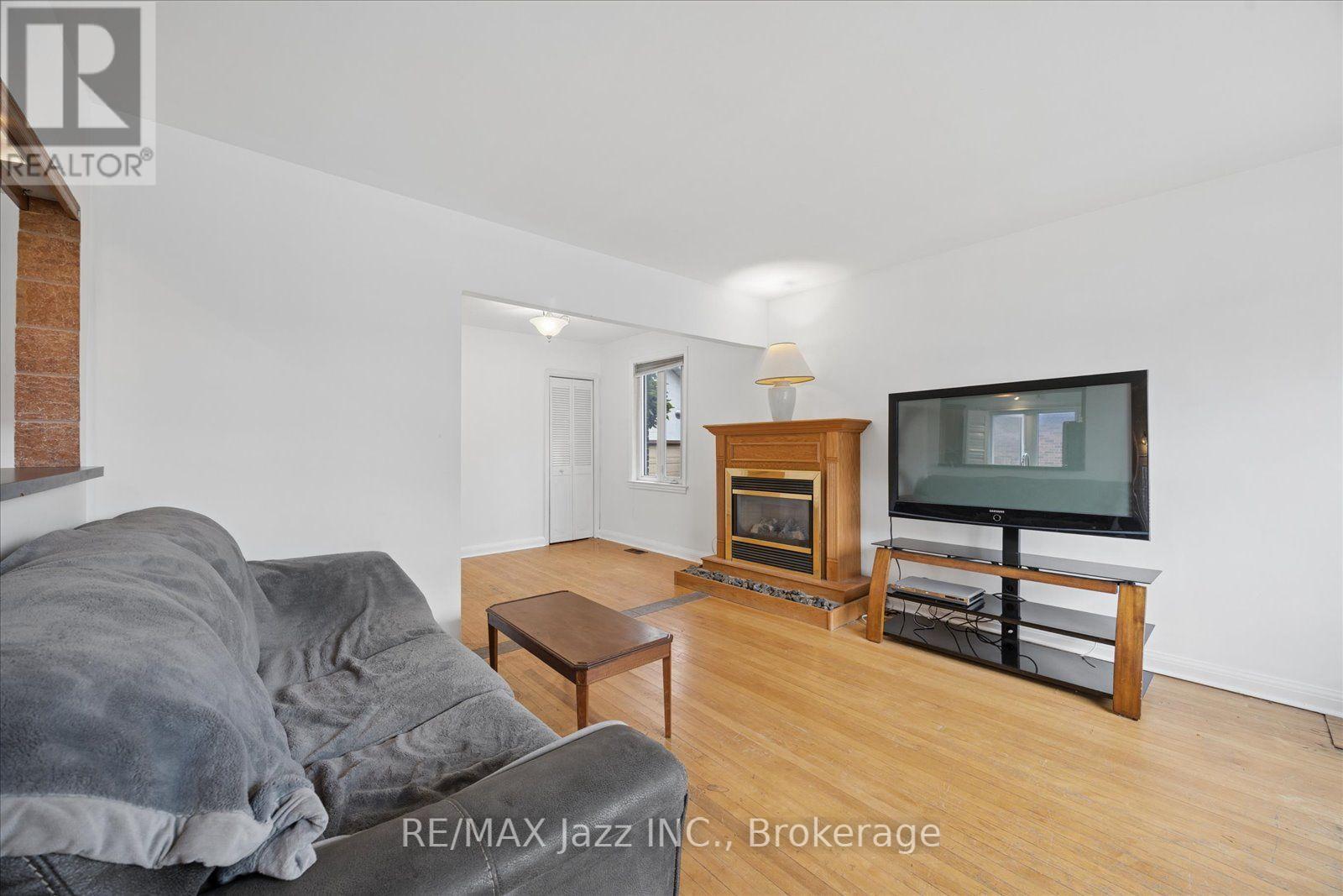 315 Cadillac Avenue S, Oshawa, Ontario  L1H 5Z9 - Photo 5 - E13840718
