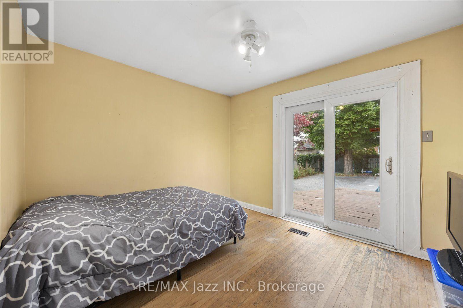 315 Cadillac Avenue S, Oshawa, Ontario  L1H 5Z9 - Photo 9 - E13840718