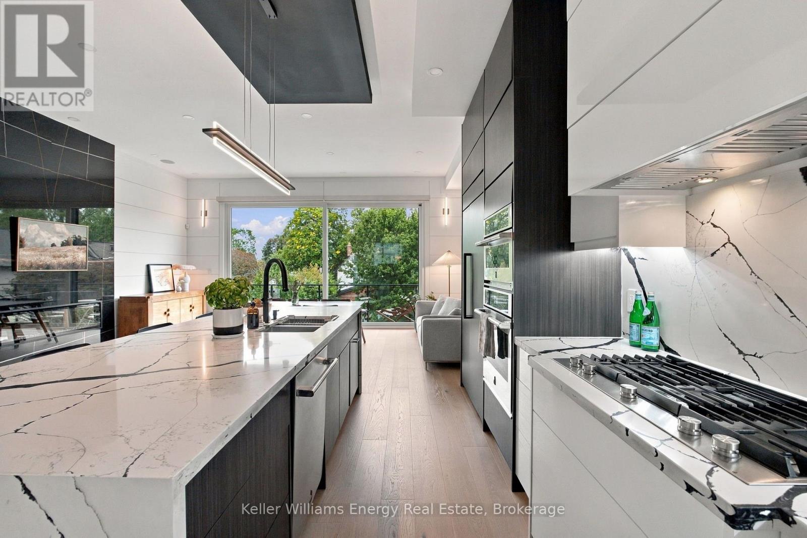 17 Walford Road, Toronto, Ontario  M8X 2P2 - Photo 12 - W13840786