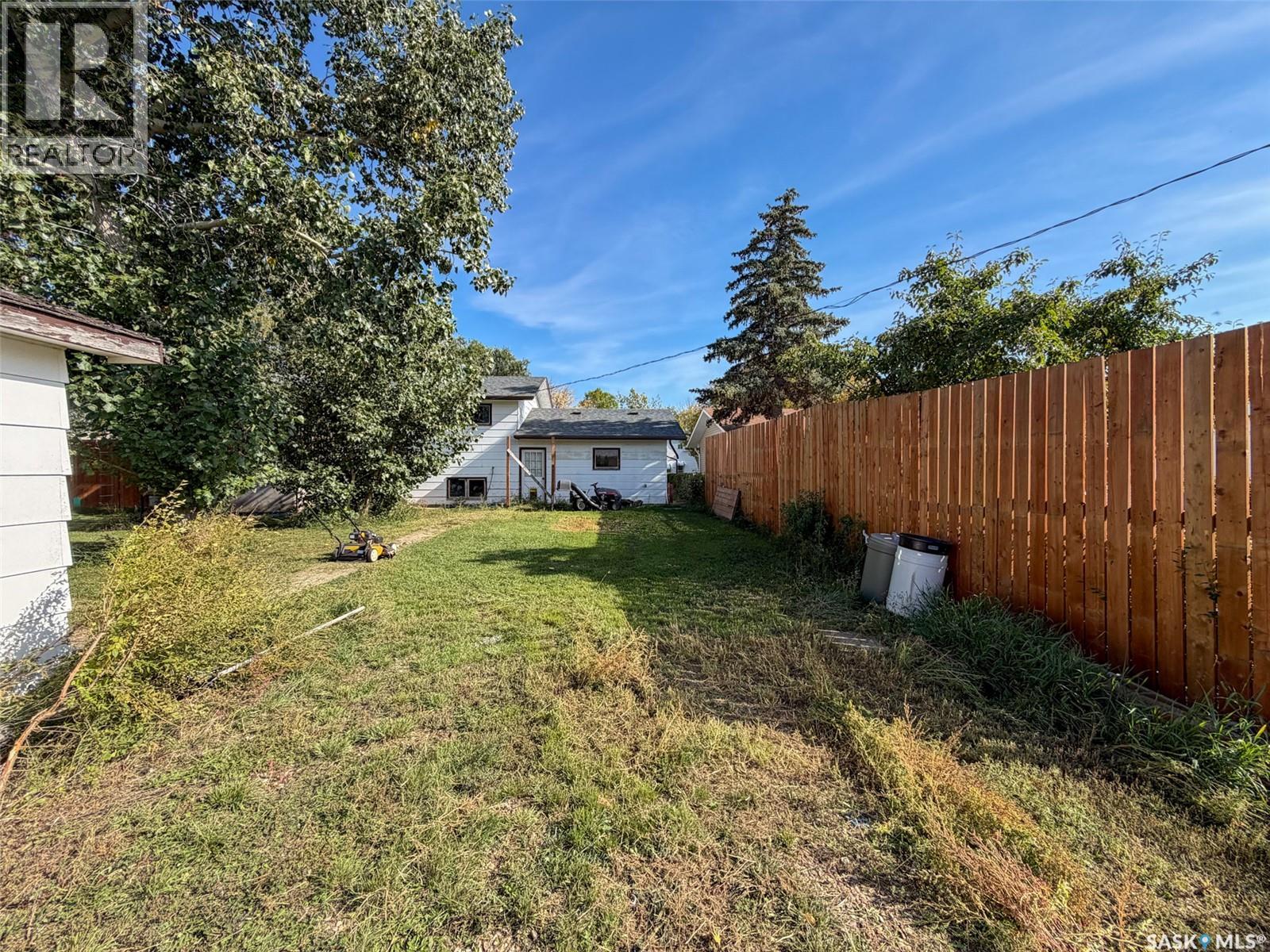 200 3rd Street E, Ponteix, Saskatchewan  S0N 1Z0 - Photo 61 - SK049895