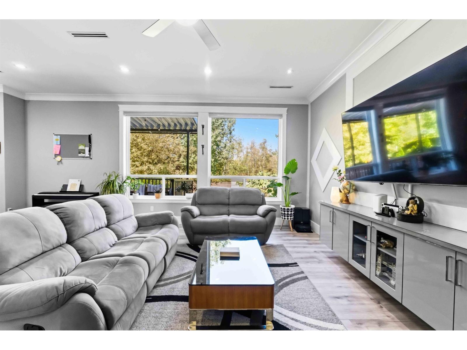 17359 64a Avenue, Surrey, British Columbia  V3S 2H8 - Photo 11 - R3169949