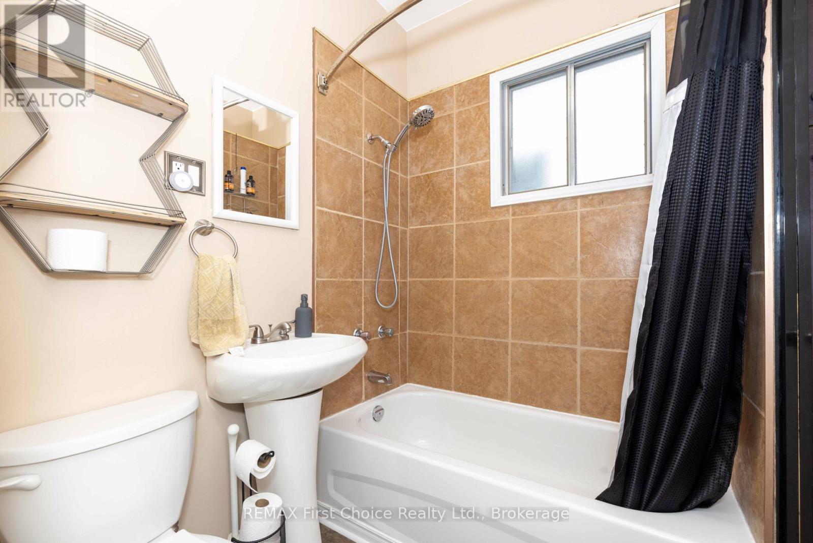322 Ogden Street, Thunder Bay, Ontario  P7C 2N3 - Photo 12 - X13840710