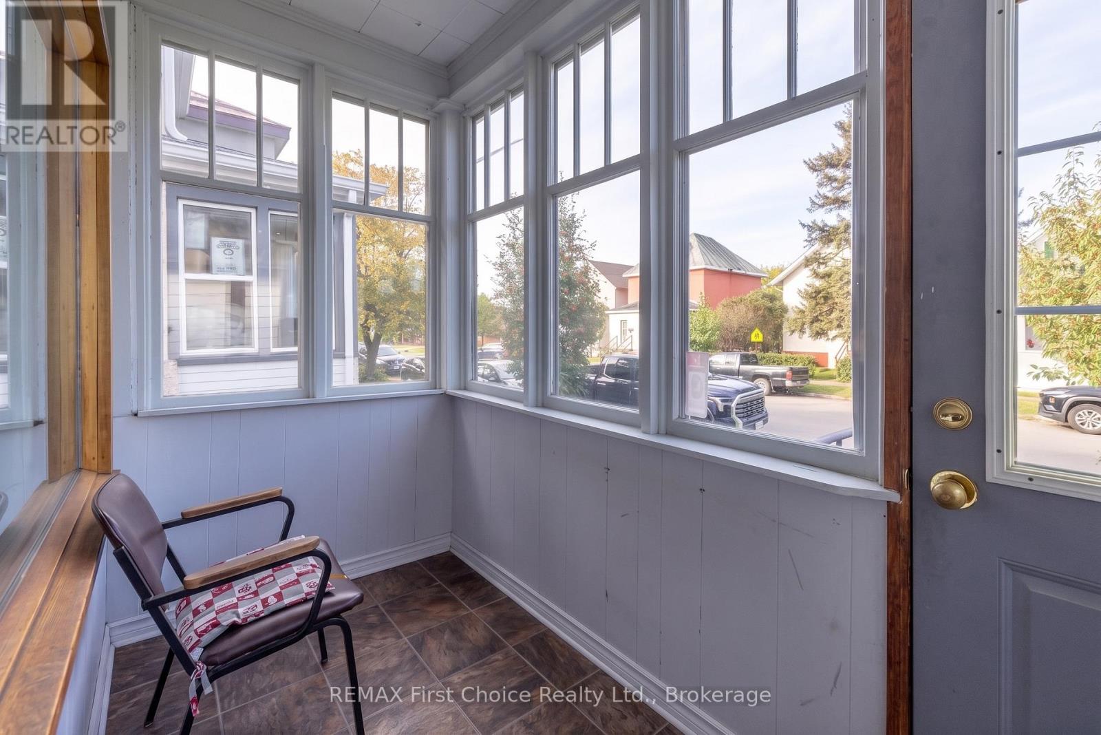 322 Ogden Street, Thunder Bay, Ontario  P7C 2N3 - Photo 3 - X13840710