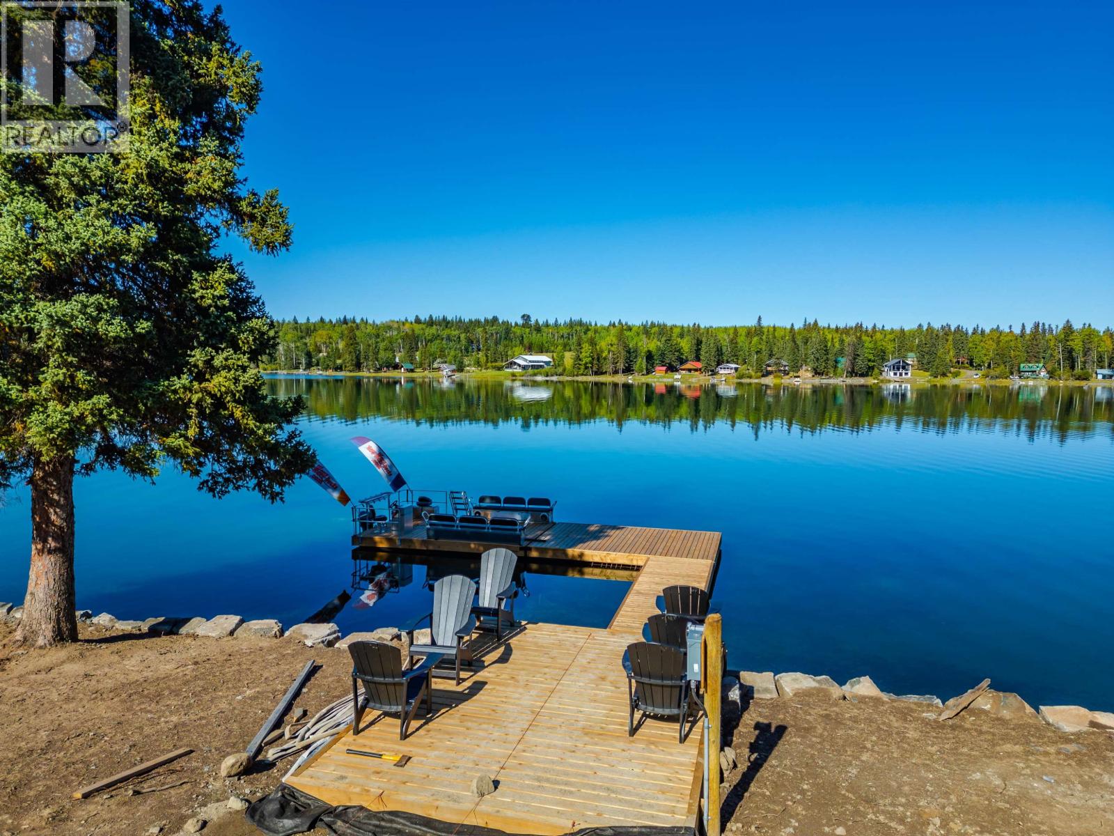 7111 LINCOLN DRIVE, Bridge Lake, British Columbia