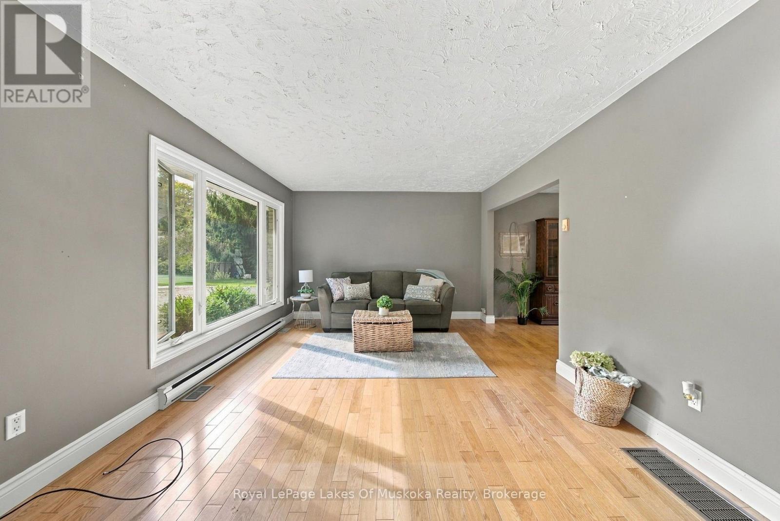 13 Leisure Court, Severn, Ontario  P0K 1E0 - Photo 7 - S13840578
