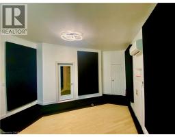 33 VILLIERS Street, Toronto, Ontario