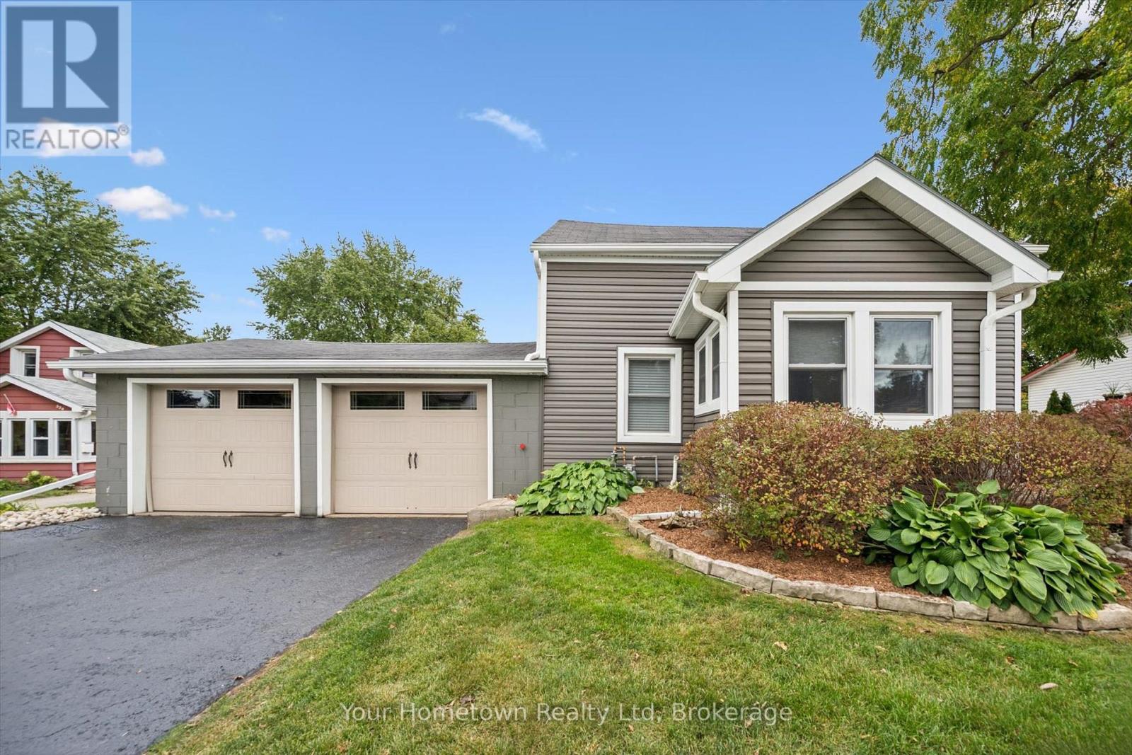 320 Garafraxa Street E, Centre Wellington, Ontario N1M 1E3 - Photo 3 - X13840752