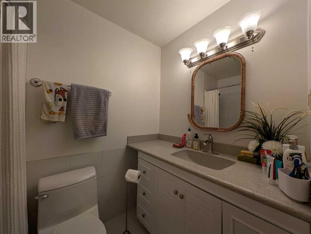 22, 64 Woodacres Crescent Sw, Calgary, Alberta  T2W 4V6 - Photo 16 - A2347505