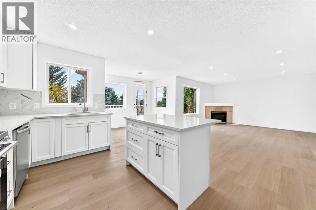 70 Country Hills View NW