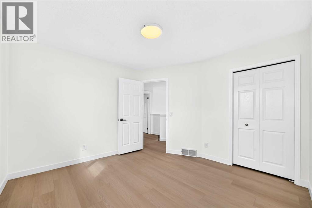 70 Country Hills View NW