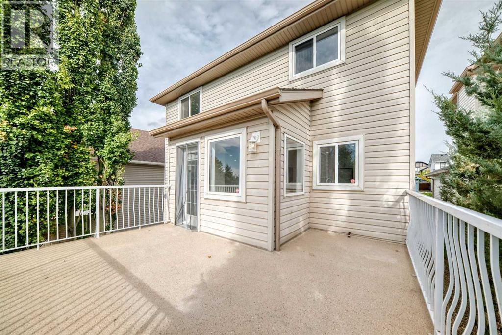 70 Country Hills View NW