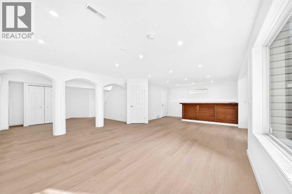 70 Country Hills View NW
