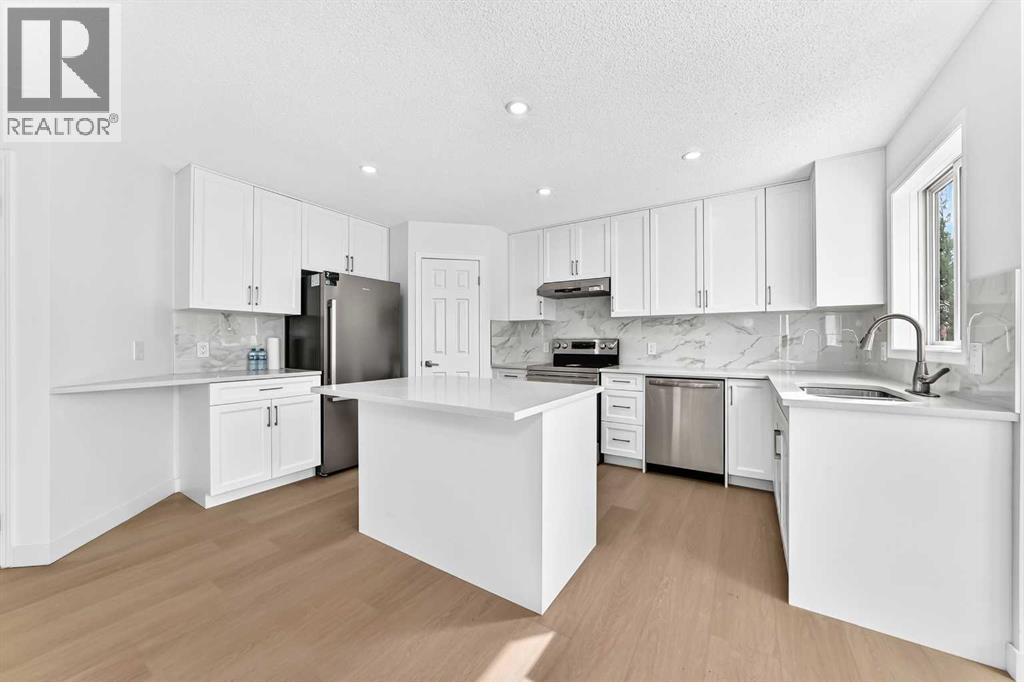 70 Country Hills View NW
