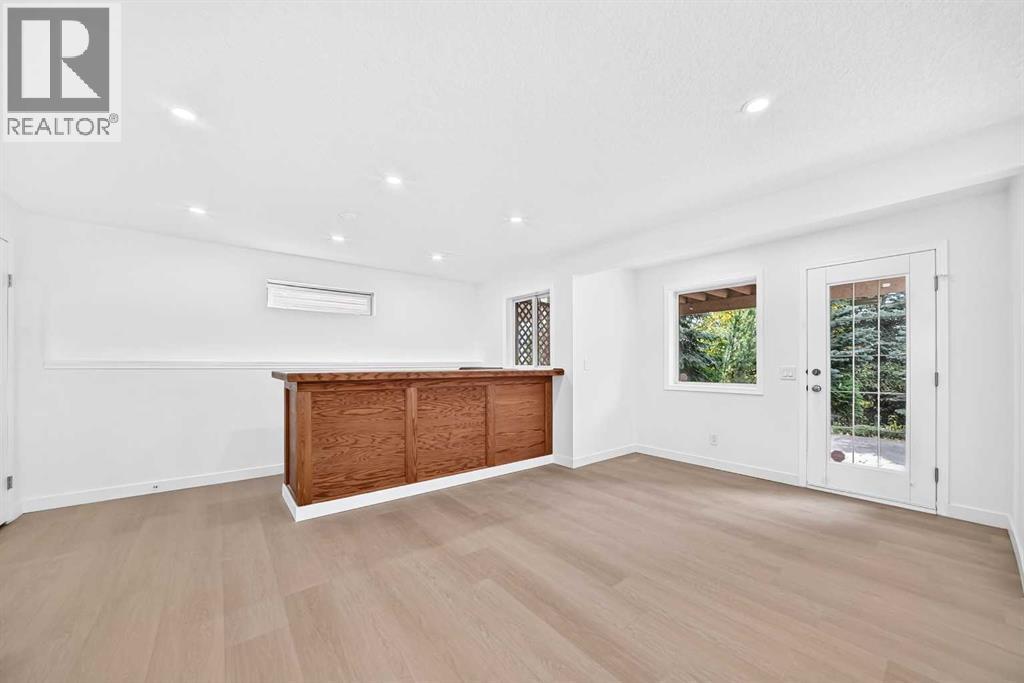 70 Country Hills View NW