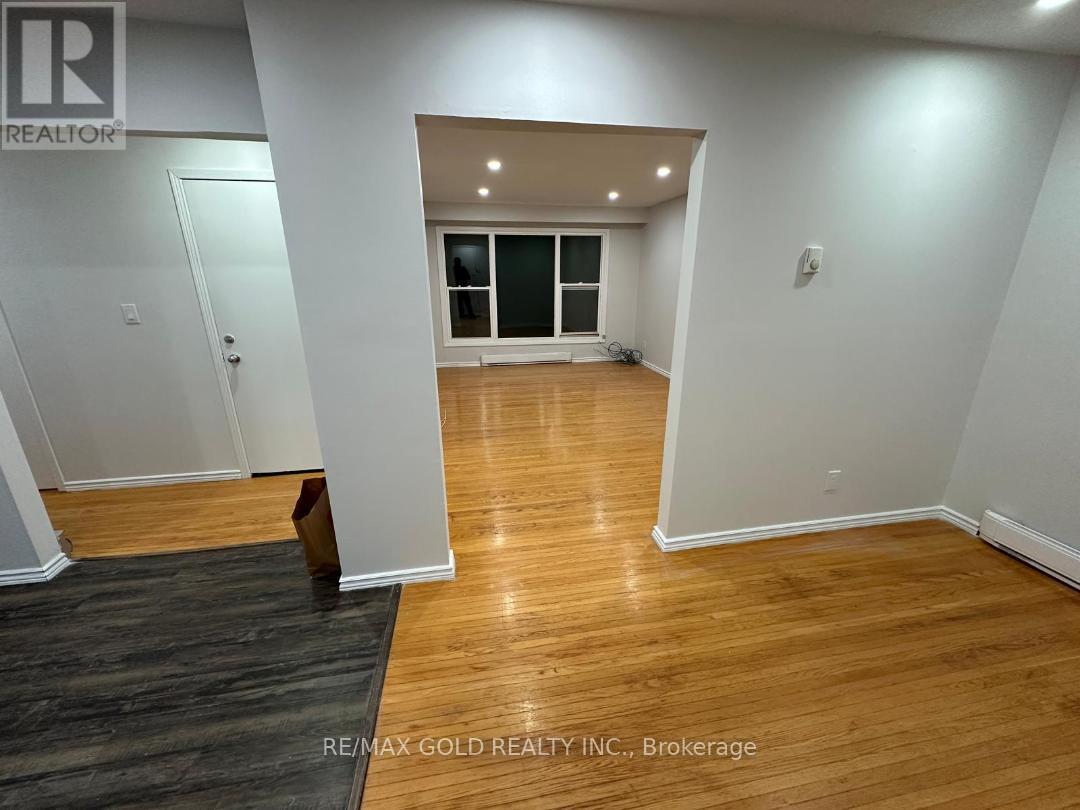 3rd Floor ( Upper Unit ) - 515 Stone Street, Oshawa, Ontario  L1J 1A4 - Photo 25 - E13840618