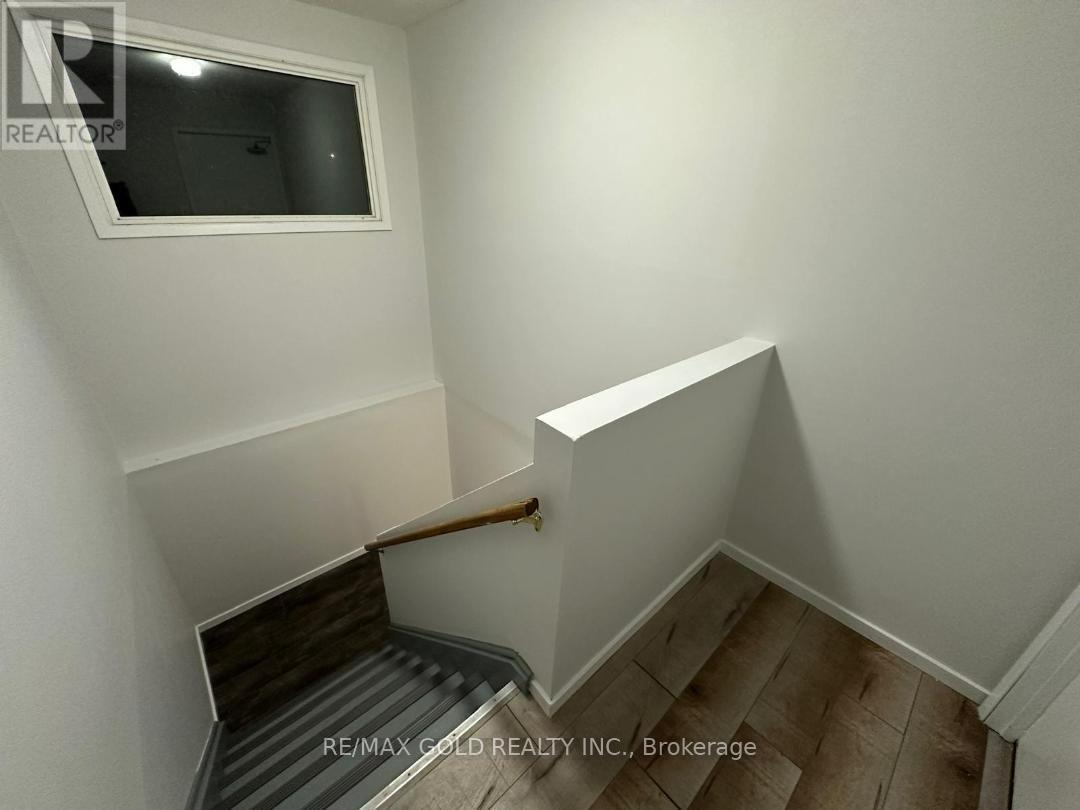3rd Floor ( Upper Unit ) - 515 Stone Street, Oshawa, Ontario  L1J 1A4 - Photo 33 - E13840618