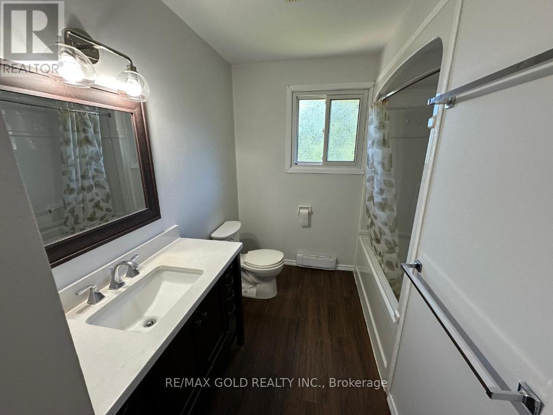 3rd Floor ( Upper Unit ) - 515 Stone Street, Oshawa, Ontario  L1J 1A4 - Photo 6 - E13840618