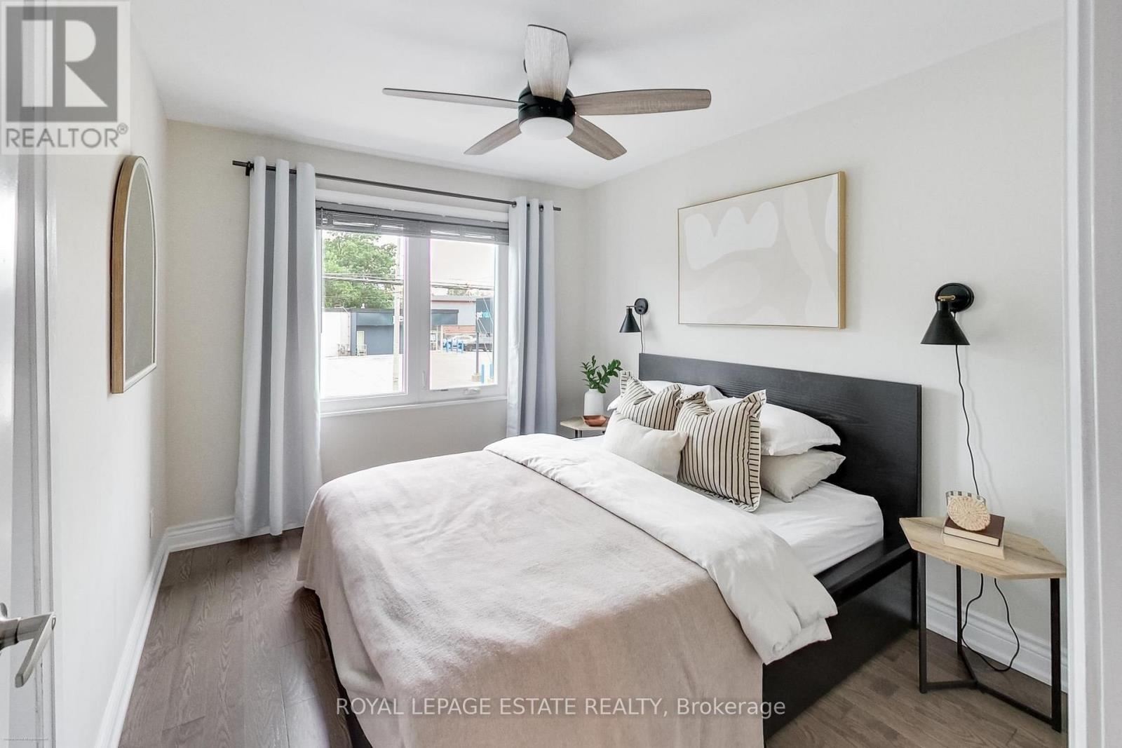 1265 Woodbine Avenue, Toronto, Ontario  M4C 4E5 - Photo 13 - E13840724