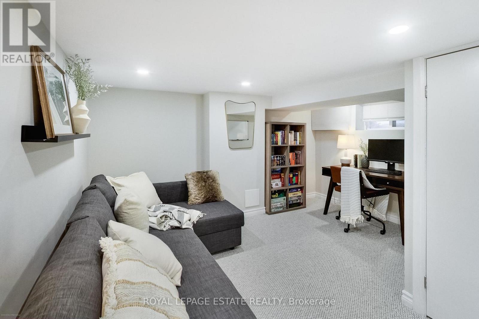 1265 Woodbine Avenue, Toronto, Ontario  M4C 4E5 - Photo 17 - E13840724