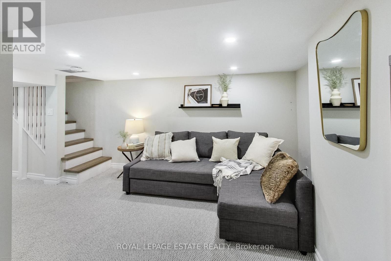 1265 Woodbine Avenue, Toronto, Ontario  M4C 4E5 - Photo 19 - E13840724