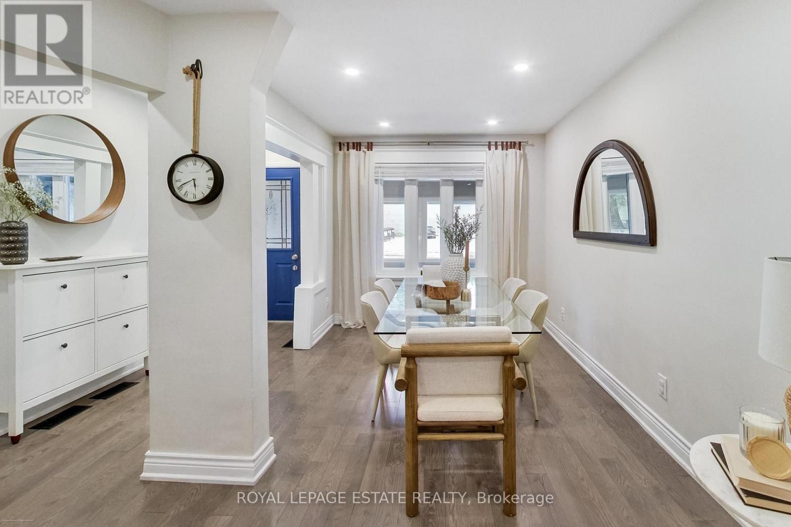 1265 Woodbine Avenue, Toronto, Ontario  M4C 4E5 - Photo 5 - E13840724