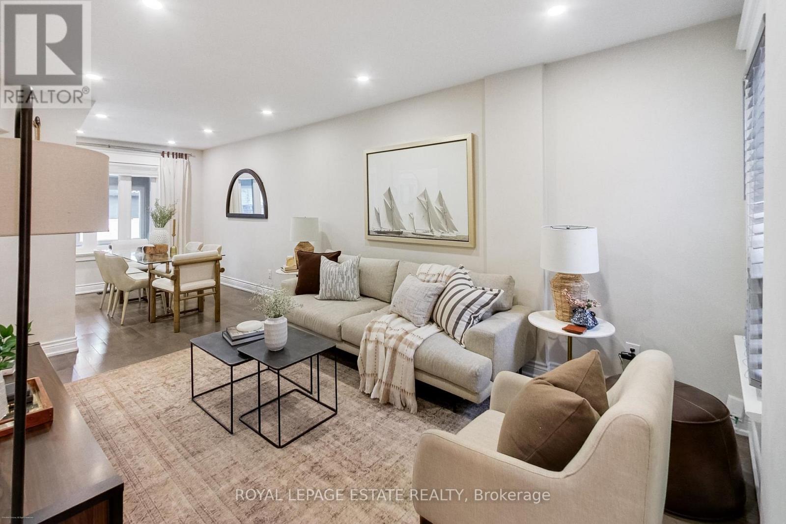 1265 Woodbine Avenue, Toronto, Ontario  M4C 4E5 - Photo 8 - E13840724