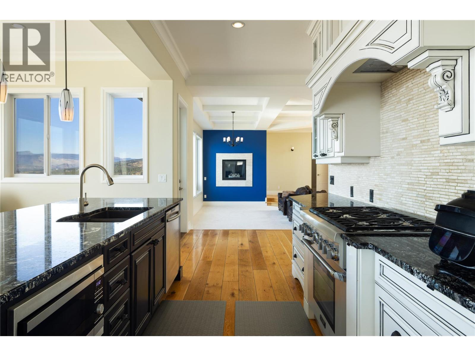 1010 Lamont Court, Kelowna, British Columbia  V1W 5J1 - Photo 8 - 10401953